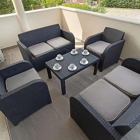Apartments Antonia Primosten Exterior photo